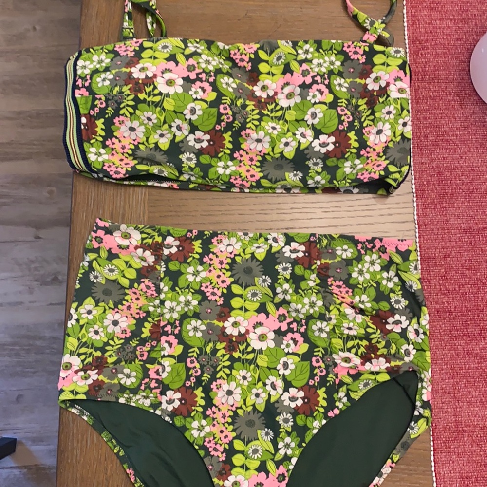 American Eagle Bikini with high waisted bottoms